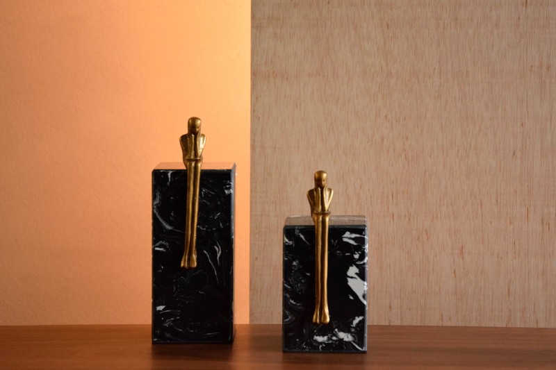 COLLECTION D'ATTENTE. SCULPTURE MÉTAL ET MARBRE | VP Interiorismo